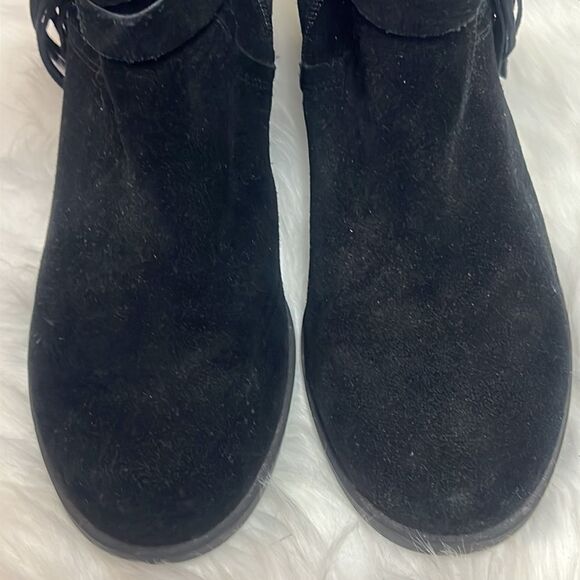 Koolaburra by UGG Women's Kenz Black Suede Tassel Ankle Boots, Size 9 D23 - Picture 7 of 12